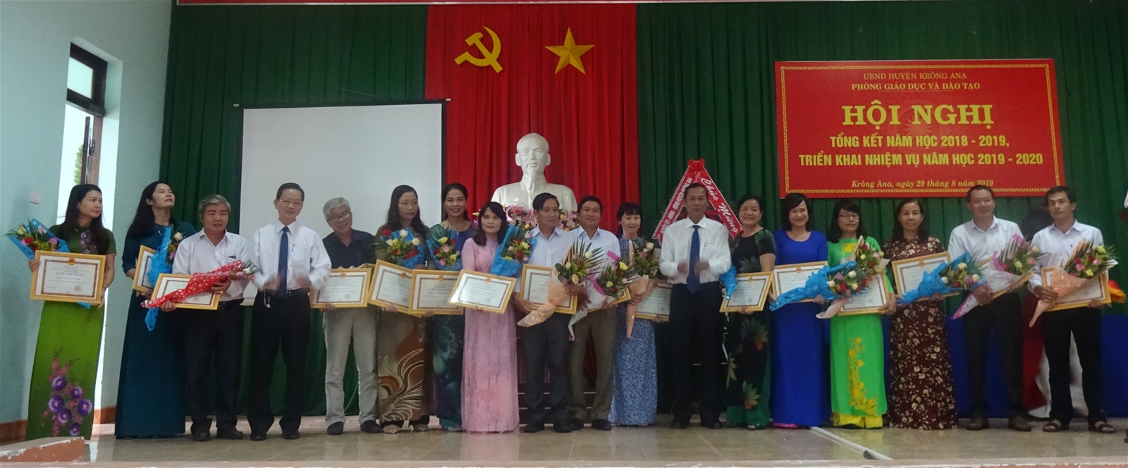 Hội nghị tổng kết năm học 2018 -2019, triển khai nhiệm vụ năm học 2019-2020